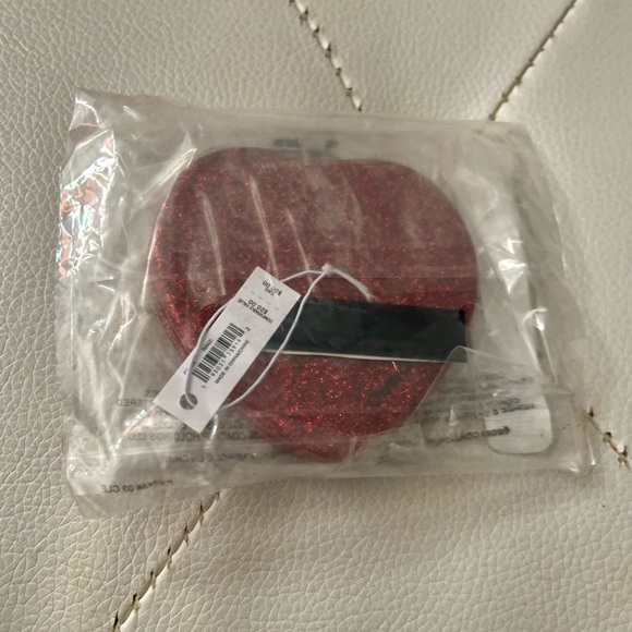 NEW Coach Wine Multi Glitter Heart Shaped Compact Mirror - Picture 4 of 16